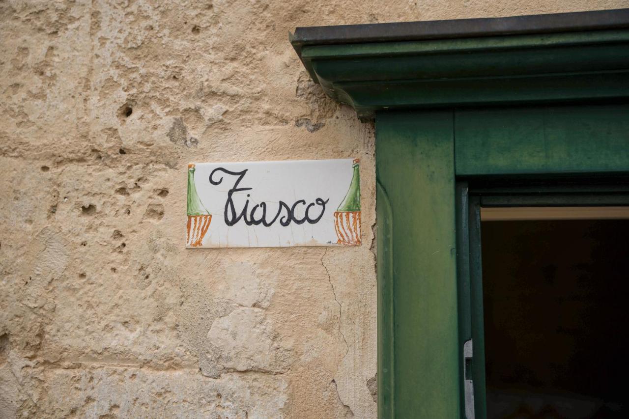 Residence Le Vie Del Mosto Matera Exterior photo