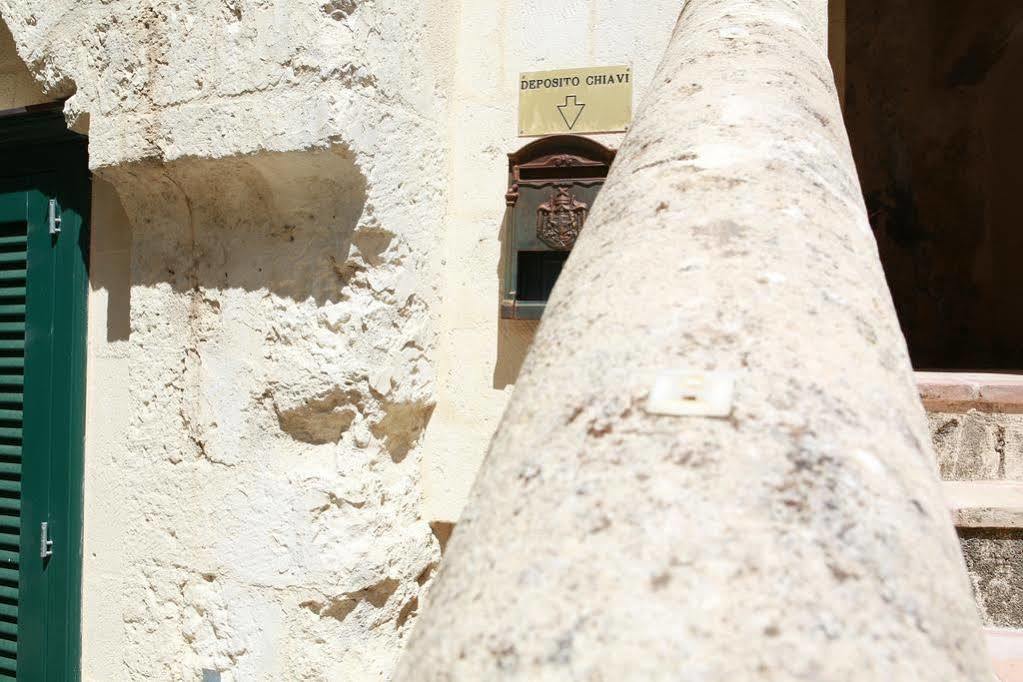 Residence Le Vie Del Mosto Matera Exterior photo